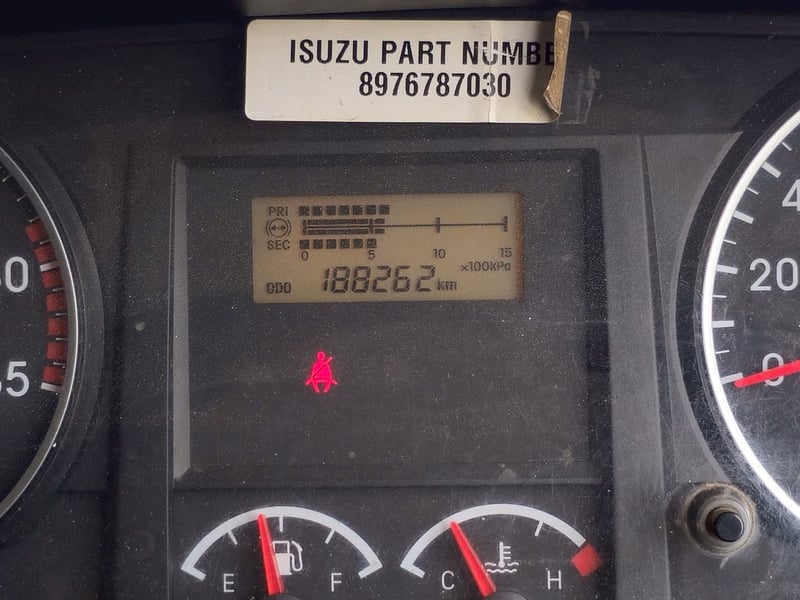 ISUZU FTR 240แรงม้า รถบรรทุก 6ล้อ พ่วงแม่ลูก ปี2022(5403-5404) ISUZU FTR 240แรงม้า รถบรรทุก 6ล้อ พ่วงแม่ลูก ปี2022(5403-5404)