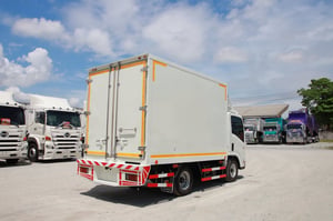 ISUZU NLR 130แรงม้า รถบรรทุก 4ล้อ ตู้เย็น ปี2019(5503)