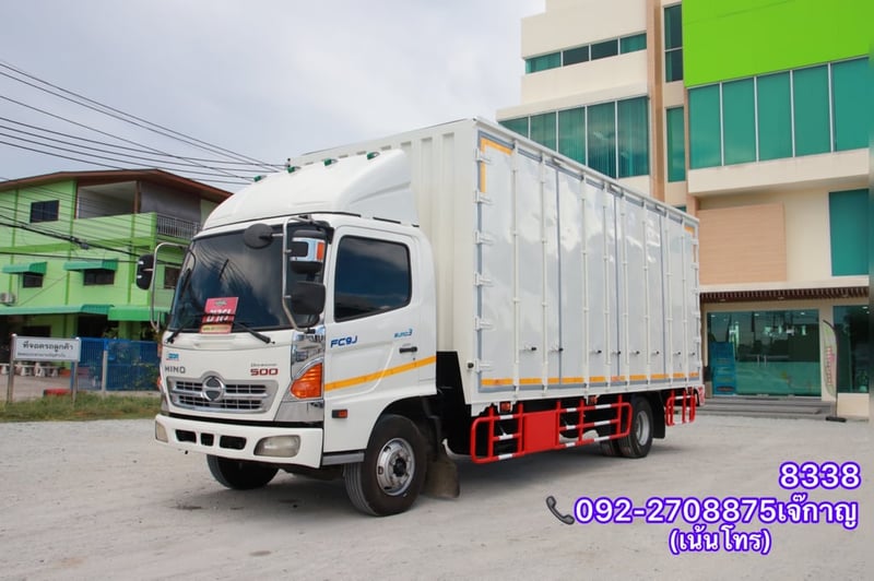 HINO FC 175แรงม้า รถบรรทุก 6ล้อ ตู้แห้ง ปี2013(8338)