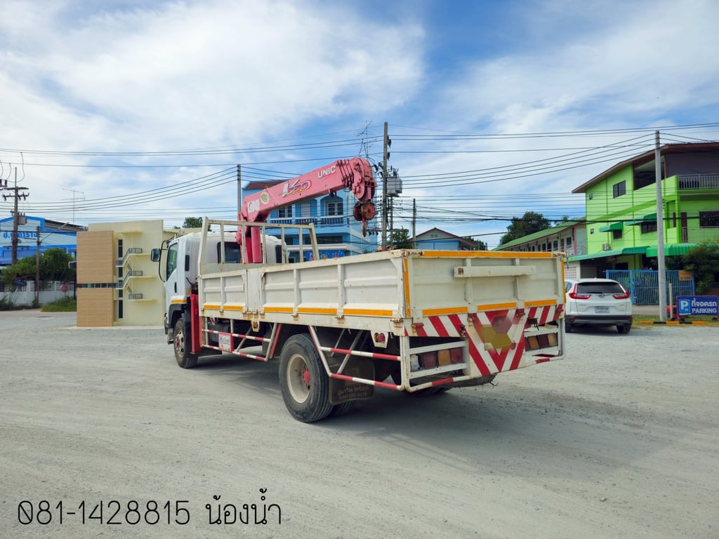 ISUZU FTR 240แรงม้า รถบรรทุก 6ล้อ กระบะเหล็กติดเครน ปี2014 (0947) ISUZU FTR 240แรงม้า รถบรรทุก 6ล้อ กระบะเหล็กติดเครน ปี2014 (0947)