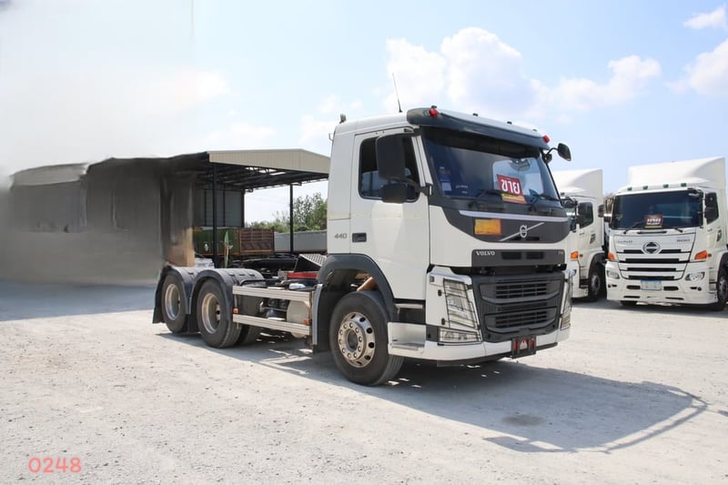 สิบล้อหัวลาก Volvo FM 440 แรง ปี 2560 (0248)