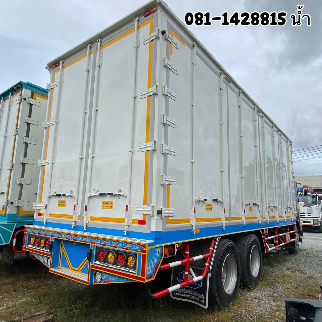 ISUZU FVM 240แรงม้า รถบรรทุก 10ล้อ ตู้แห้ง ปี2013 (4822)
