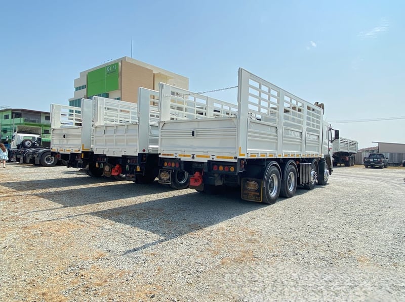 สิบสองล้อคอก VOLVO FM 440 แรงม้า ปี2556 สิบสองล้อคอก VOLVO FM 440 แรงม้า ปี2556