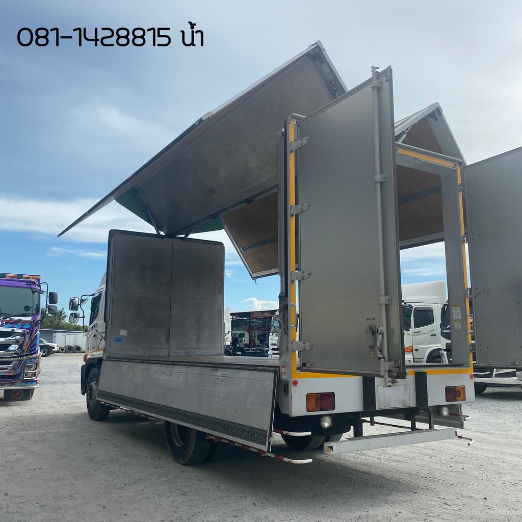 HINO FG 240แรงม้า รถบรรทุก 6ล้อ ตู้แห้ง ปี2020 (3995)