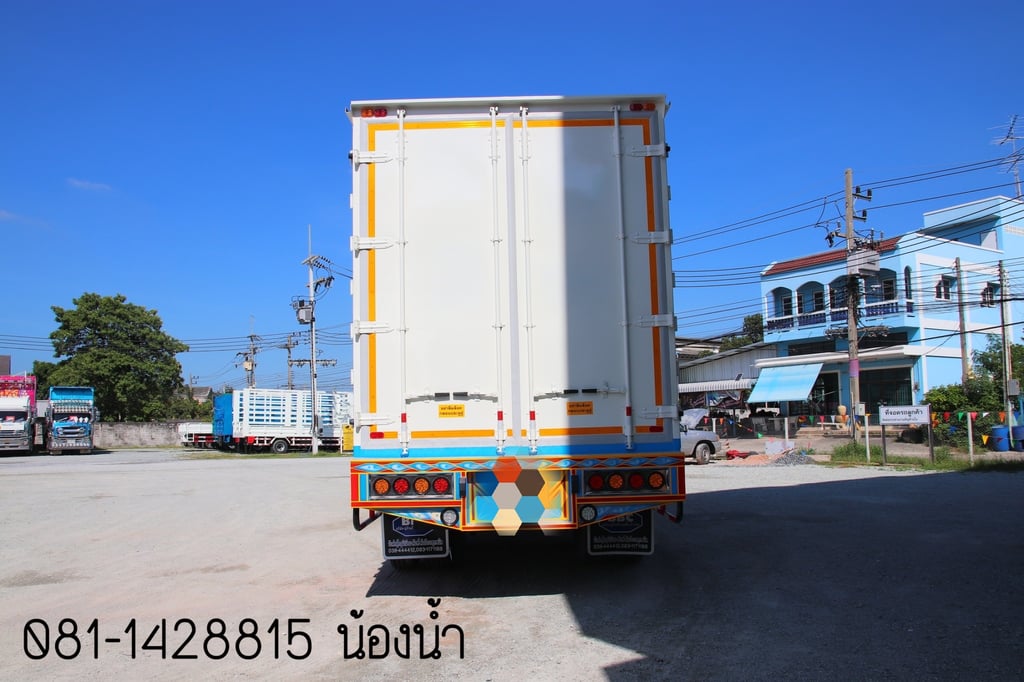 ISUZU FVM 240แรงม้า รถบรรทุก 10ล้อ ตู้แห้ง ปี2013(4822)
