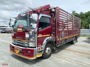 หกล้อคอก ISUZU FRR 210 แรง ปี 2562 (9252) หกล้อคอก ISUZU FRR 210 แรง ปี 2562 (9252)