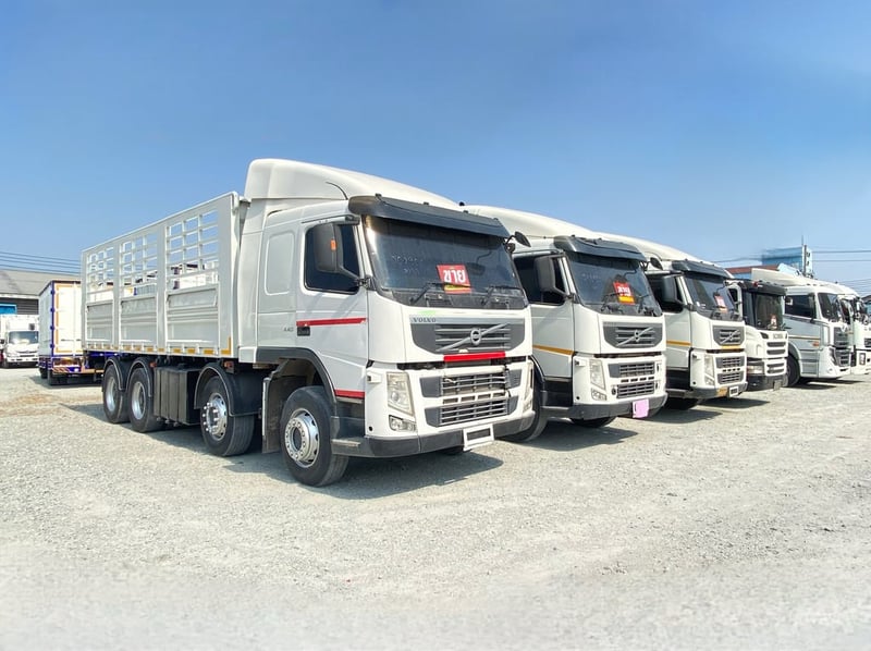 สิบสองล้อคอก VOLVO FM 440 แรงม้า ปี2556 