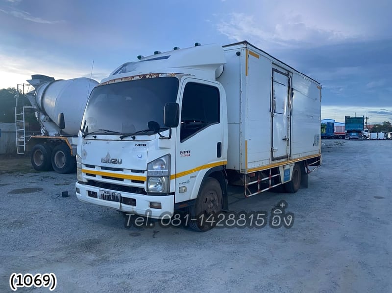 ‼️เข้าใหม่ล่าสุดVายตัด 460,000 บาท‼️หกล้อตู้ ISUZU NPR 150 แรง ปี 56 (1069)