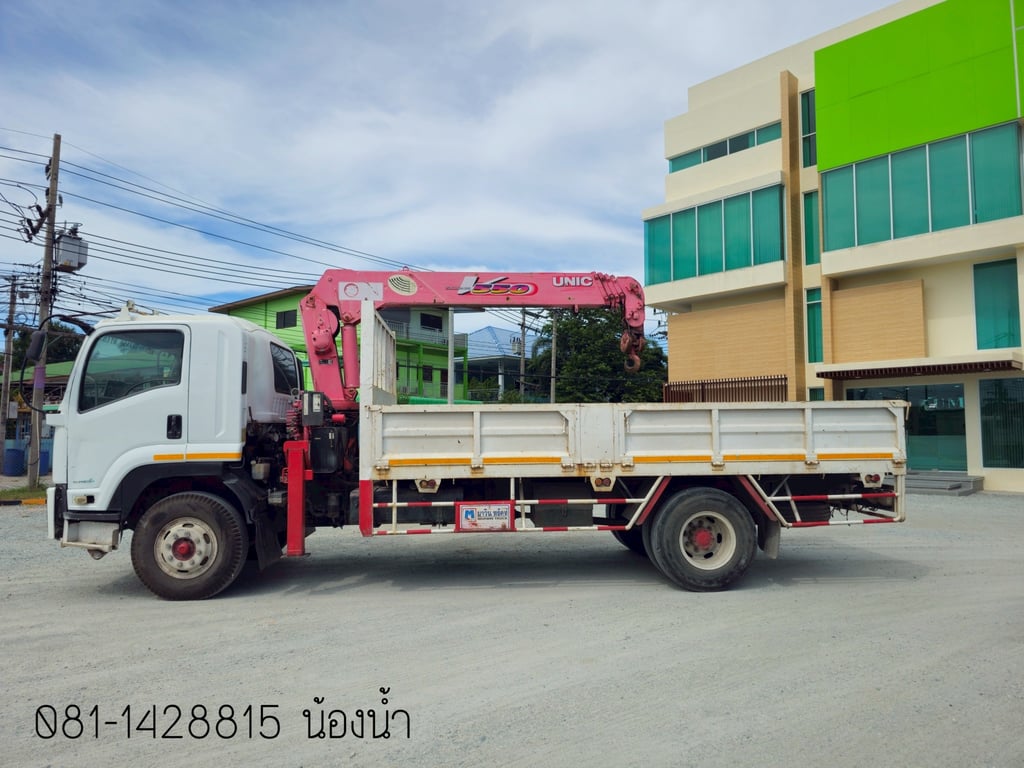ISUZU FTR 240แรงม้า รถบรรทุก 6ล้อ กระบะเหล็กติดเครน ปี2014 (0947) ISUZU FTR 240แรงม้า รถบรรทุก 6ล้อ กระบะเหล็กติดเครน ปี2014 (0947)