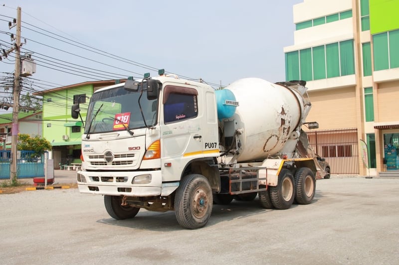 สิบล้อโม่ปูน HINO FM1A 330 แรง ปี 2556 (9081)