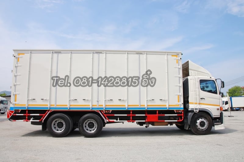 สิบล้อตู้สิบบาน HINO FL8J 260 แรง ปี 2560 (0511) สิบล้อตู้สิบบาน HINO FL8J 260 แรง ปี 2560 (0511)