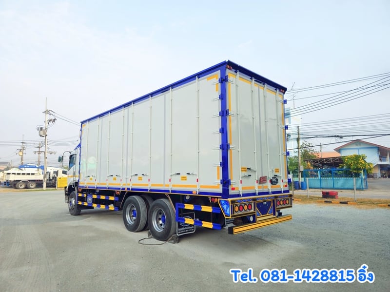 หกล้อตู้สิบบาน ISUZU FVM 240 แรง ปี 2560 (2720)