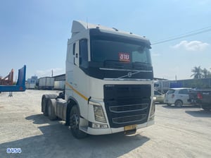 สิบล้อหัวลาก VOLVO FH 440 แรง ปี 2558 (8454)