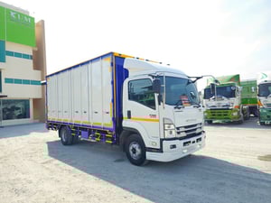 หกล้อตู้สิบบาน ISUZU FRR 210 แรง ปี 2566  (8215)