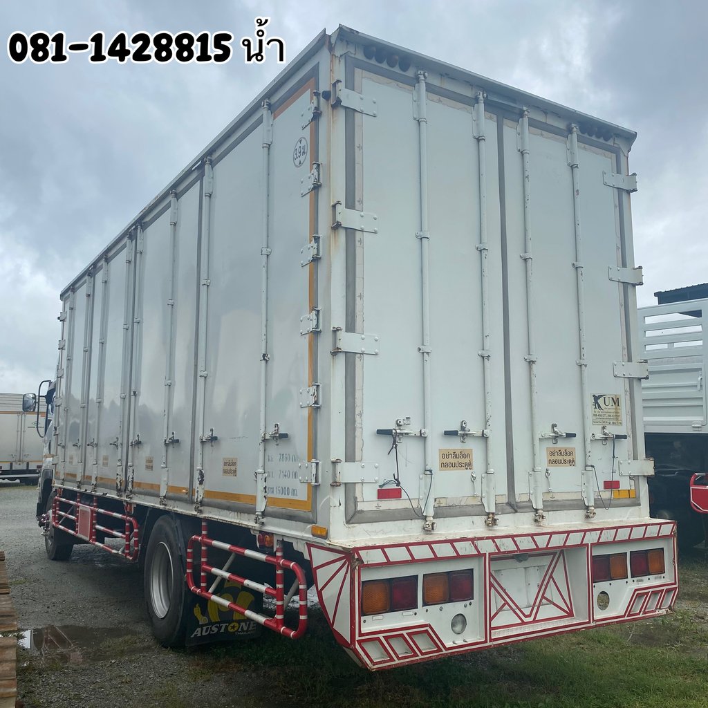 ISUZU FTR 240แรงม้า รถบรรทุก 6ล้อ ตู้แห้ง ปี2015 (2715) ISUZU FTR 240แรงม้า รถบรรทุก 6ล้อ ตู้แห้ง ปี2015 (2715)