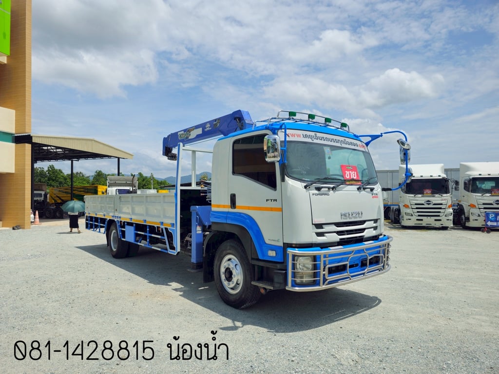 ISUZU FTR 240แรงม้า รถบรรทุก 6ล้อ กระบะเหล็กติดเครน ปี2014 (6774)