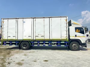 หกล้อตู้สิบบบาน ISUZU FTR 240 แรง ปี2559 (3447) หกล้อตู้สิบบบาน ISUZU FTR 240 แรง ปี2559 (3447)