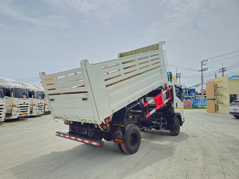 หกล้อดั้มพ์ ISUZU FRR 190 แรงม้า ปี 65 อู่พนัส (0522)