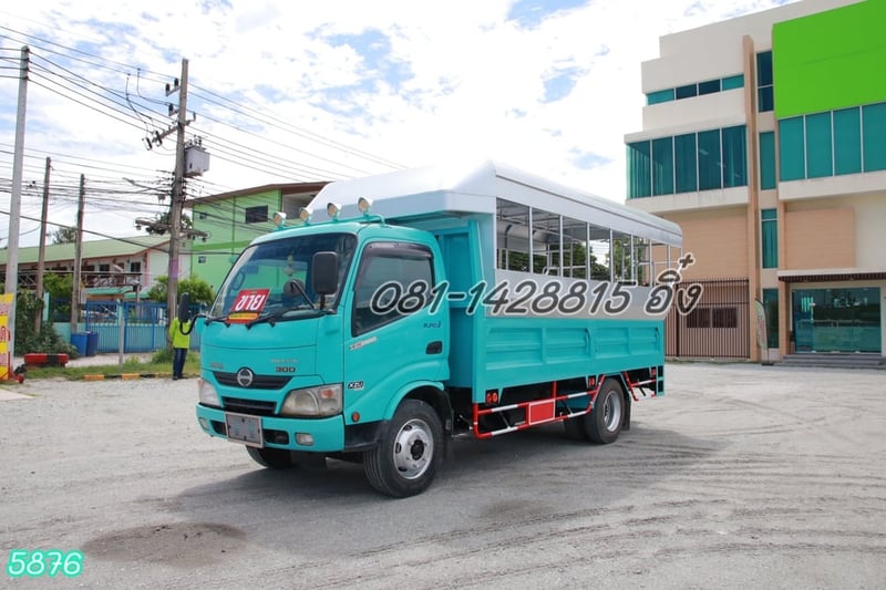 หกล้อโดยสาร HINO XZU 150  แรง ปี 2564 (5876)