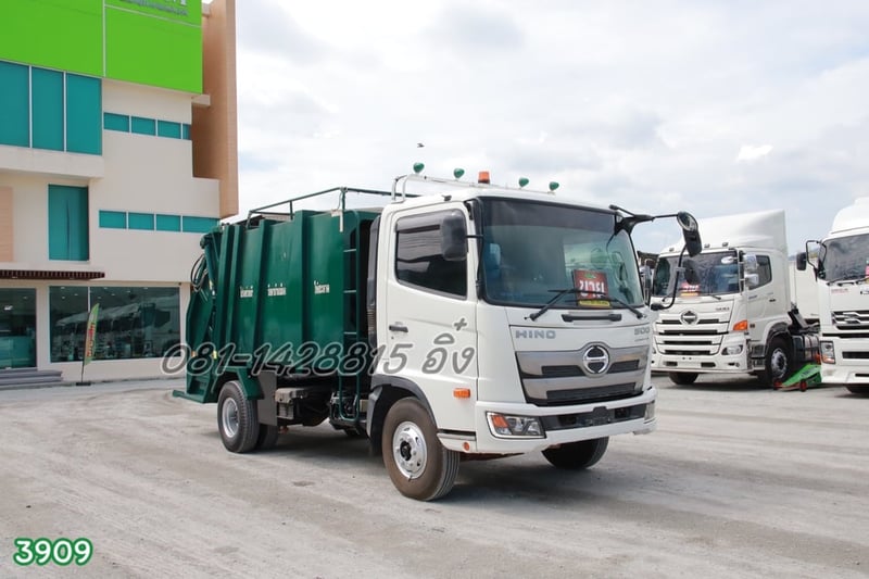 หกล้อบรรทุกขยะ HINO FC9J 210 แรง ปี 2565 (3909)