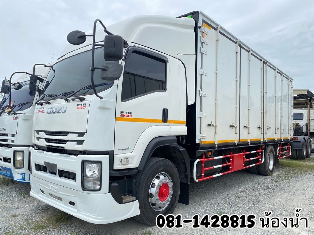ISUZU FTR 240แรงม้า รถบรรทุก 6ล้อ ตู้แห้ง ปี2021 (5105)
