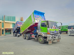 สิบล้อดั้มพ์ HINO FM1A 344 แรง ปี 2566 + หางดั้มพ์ สามเพลา อู่ ส.สมบัติ ปี 2565 (5902 2075) สิบล้อดั้มพ์ HINO FM1A 344 แรง ปี 2566 + หางดั้มพ์ สามเพลา อู่ ส.สมบัติ ปี 2565 (5902 2075)