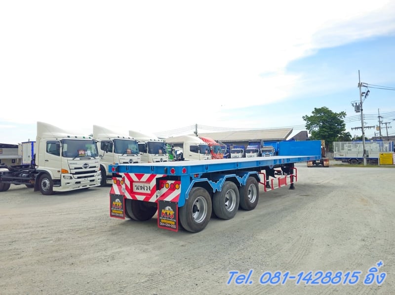 หางพื้นเรียบ สามเพลา อู่ ST ปี 2558 (8932) หางพื้นเรียบ สามเพลา อู่ ST ปี 2558 (8932)