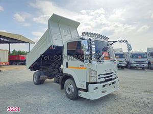 หกล้อดั้มพ์ ISUZU FRR 210 แรงม้า ปี 64  (3221)