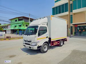 สี่ล้อตู้ HINO XZU 136 แรง ปี 2563 (8297) สี่ล้อตู้ HINO XZU 136 แรง ปี 2563 (8297)