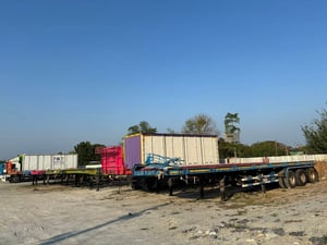 รถสิบล้อตู้