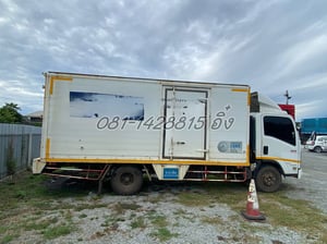 หกล้อตู้ ISUZU NPR 150 แรง ปี 56 (1069) หกล้อตู้ ISUZU NPR 150 แรง ปี 56 (1069)