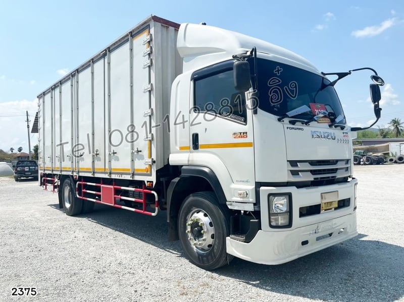หกล้อตู้สิบบาน ISUZU FTR 240 แรง ปี 2565 (2375)