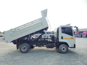 หกล้อดั้มพ์ ISUZU FRR 210 แรงม้า ปี 64  (3221)