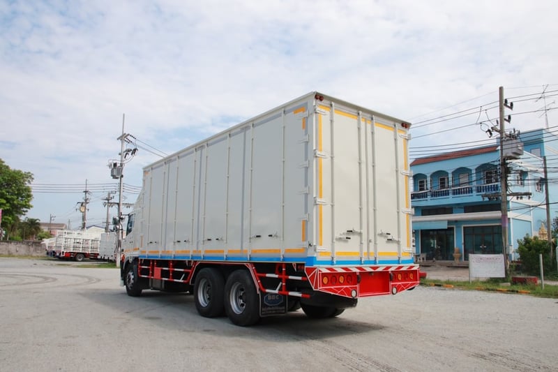 สิบล้อตู้สิบบาน HINO FL8J 260 แรง ปี 2560 (0511)