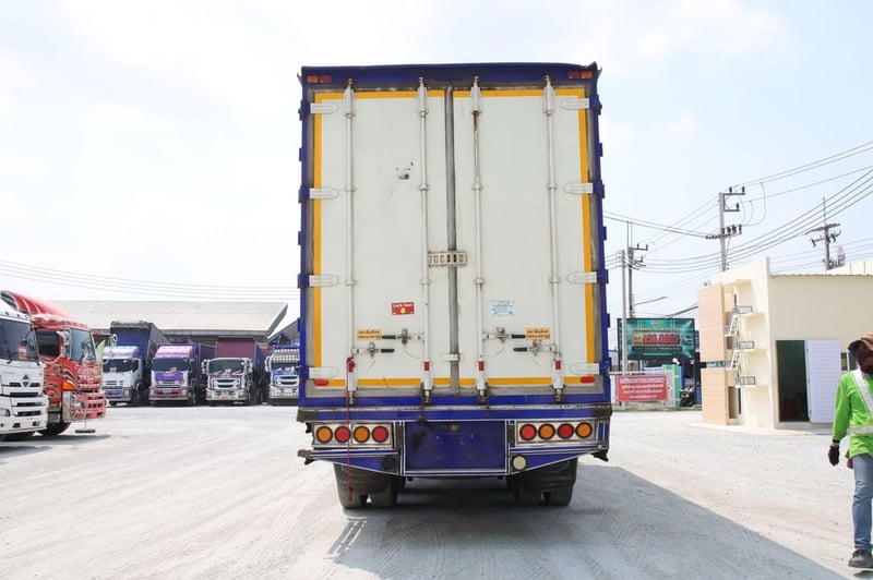 สิบล้อตู้สิบบาน HINO FL8J 260 แรง ปี 2566 (1698) สิบล้อตู้สิบบาน HINO FL8J 260 แรง ปี 2566 (1698)