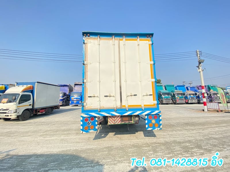 หกล้อตู้สิบบาน ISUZU  FTR 240 แรง ปี 2564 (3567)