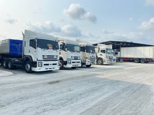 สิบล้อดั้ม สิบล้อหัวลาก