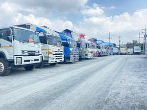 สิบล้อดั้ม