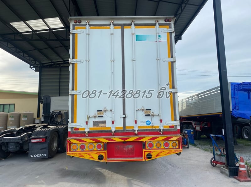 หกล้อตู้สิบบาน ISUZU FTR 240 แรง ปี 2561 (8202) หกล้อตู้สิบบาน ISUZU FTR 240 แรง ปี 2561 (8202)