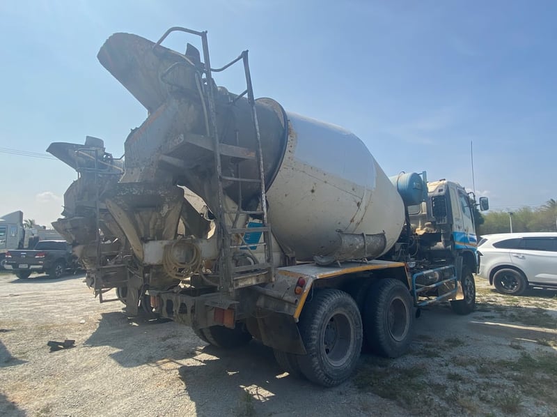 สิบล้อโม่ปูน HINO FM1A 330 แรง ปี 2555 (0741)