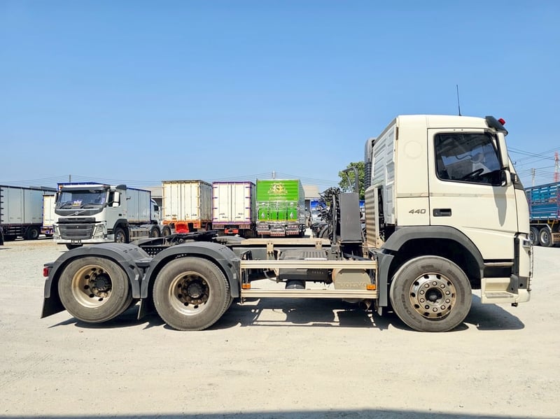 สิบล้อหัวลาก VOLVO FM 440 แรง ปี 2561 (3690)