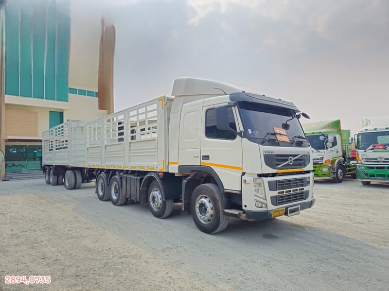 สิบสองล้อคอก Volvo FM 440 แรง ปี 2556 + หางคอก สามเพลา ปี 64 (2894 0735)