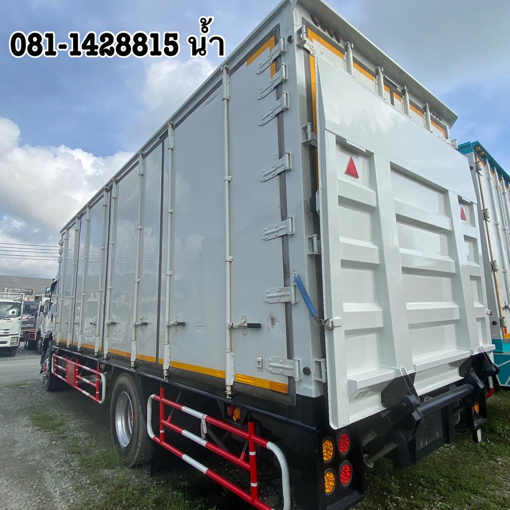 🚚 หกล้อตู้สิบบาน ISUZU FTR 240 แรง ปี 2564 (5105) 🚚 หกล้อตู้สิบบาน ISUZU FTR 240 แรง ปี 2564 (5105)