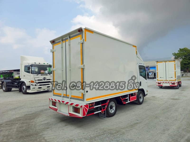 สี่ล้อตู้ ISUZU NLR 104 แรง ปี 2563 (2632) สี่ล้อตู้ ISUZU NLR 104 แรง ปี 2563 (2632)