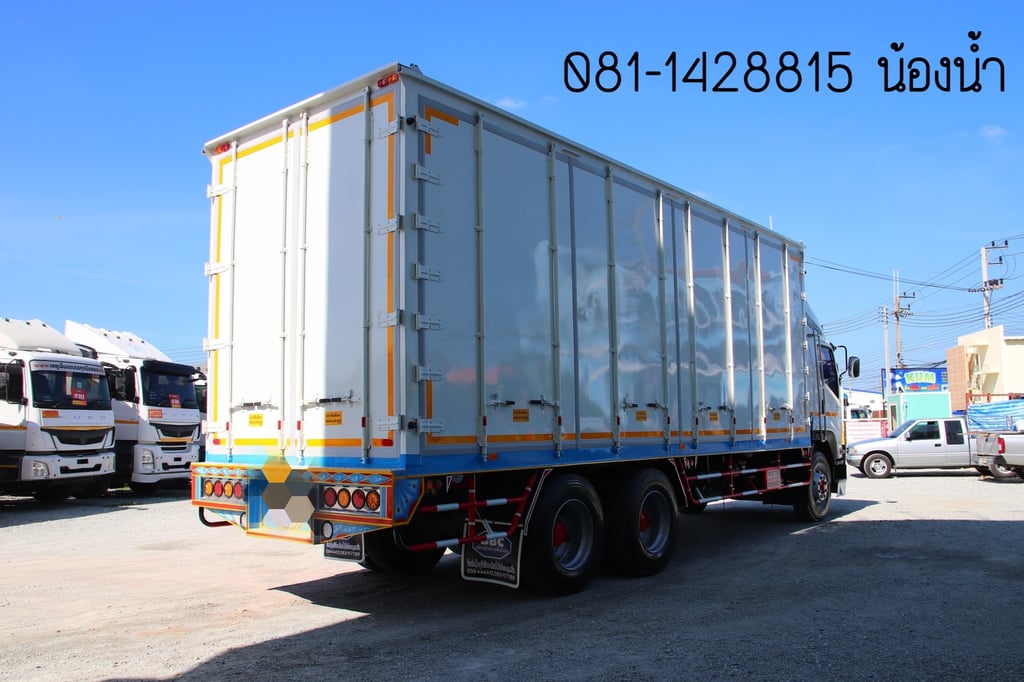 ISUZU FVM 240แรงม้า รถบรรทุก 10ล้อ ตู้แห้ง ปี2013(4822)