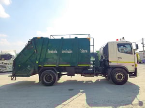 หกล้อบรรทุกขยะ HINO FG8J 240 แรง ปี 2566(4084)