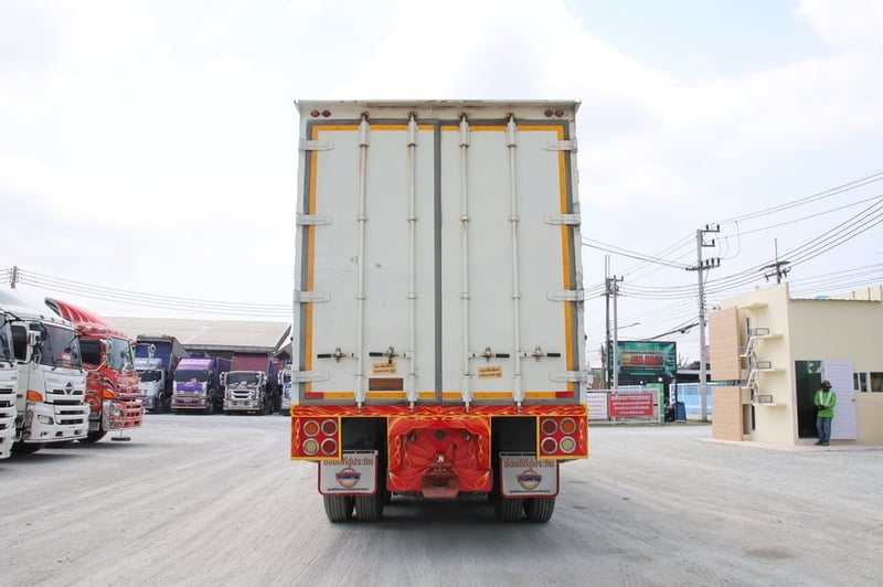 สิบล้อตู้สิบบาน HINO FL8J 260 แรง ปี 2565 (5943)
