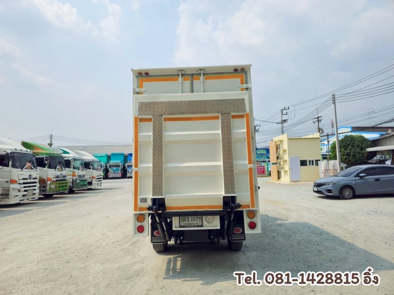 สี่ล้อตู้จัมโบ้ ISUZU NLR 130 แรง ปี 2564 (3578)