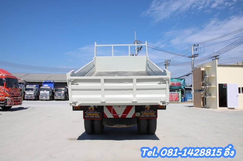 หกล้อดั้มพ์ ISUZU FTR 240 แรง ปี 2566 (3266)