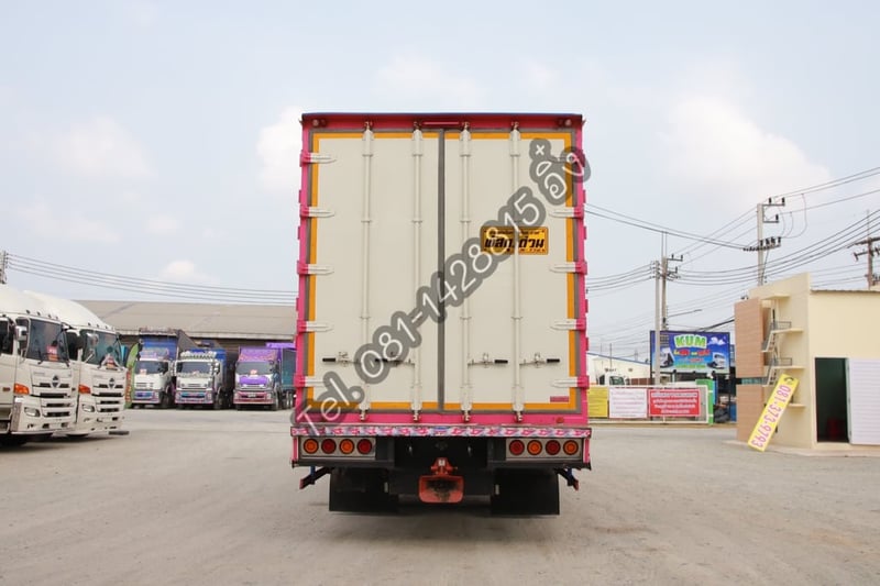 หกล้อตู้สิบบาน ISUZU FTR 240 แรง ปี 2565 (5322) หกล้อตู้สิบบาน ISUZU FTR 240 แรง ปี 2565 (5322)